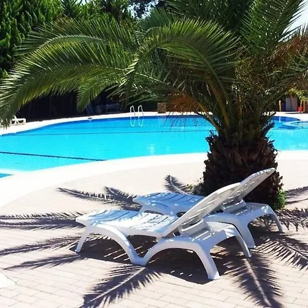 Дом отдыха In Mit Gemeinschaftlichem Pool Und Terrasse