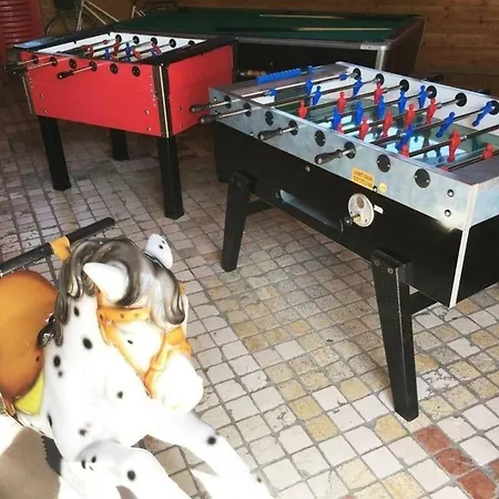 In Mit Gemeinschaftlichem Pool Und Terrasse Prázdninový dům Viareggio
